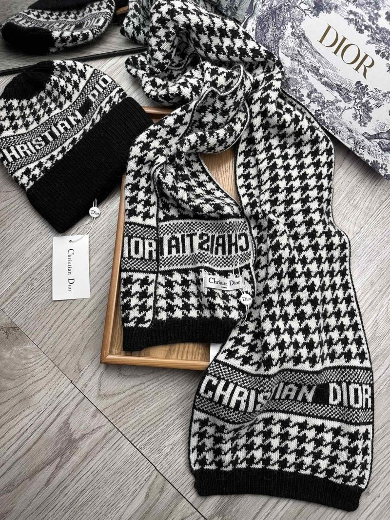 Christian Dior Caps Scarfs